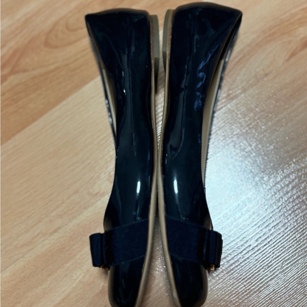 Salvatore Ferragamo navy Patent Ballet Flats - Picture 4 of 10